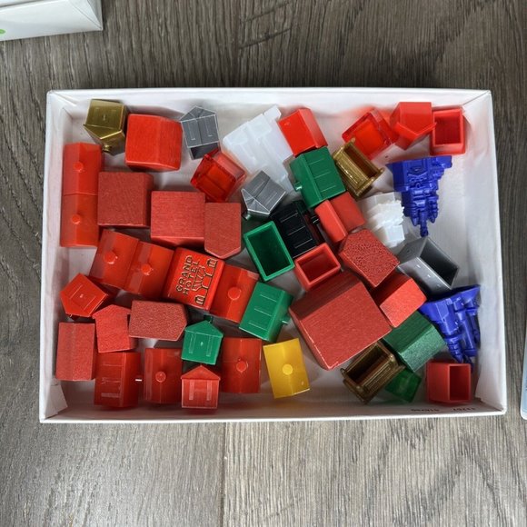 Monopoly Games Random Assortment Houses Hotels Tokens Replacement Pieces Parts - Picture 3 of 5